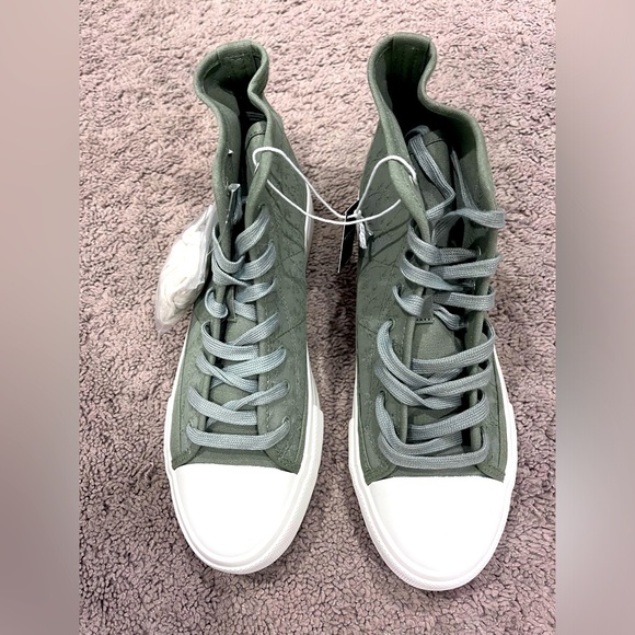 American Eagle Outfitters Shoes - American Eagle High Top Platform Sneakers in Green Eyelet Fabric - Size 11